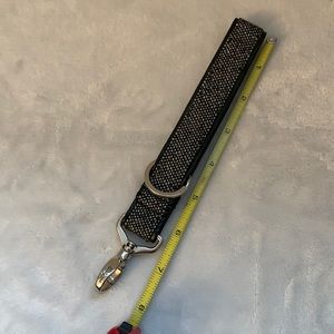 thirty-one - Black and gray keychain key fob